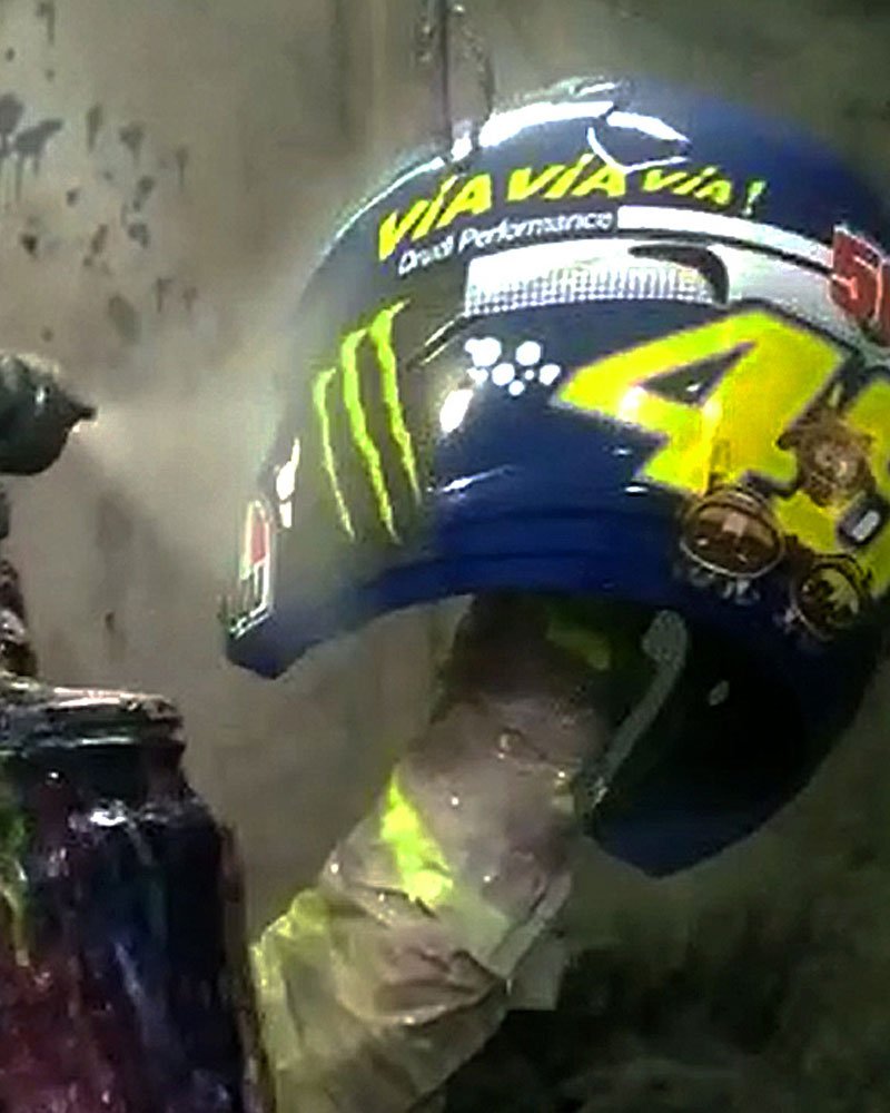 pembuatan helm custom motogp VR45